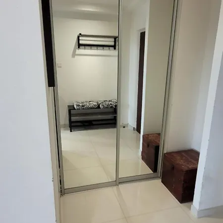 Perfect Modern 5 Minutes From Center *